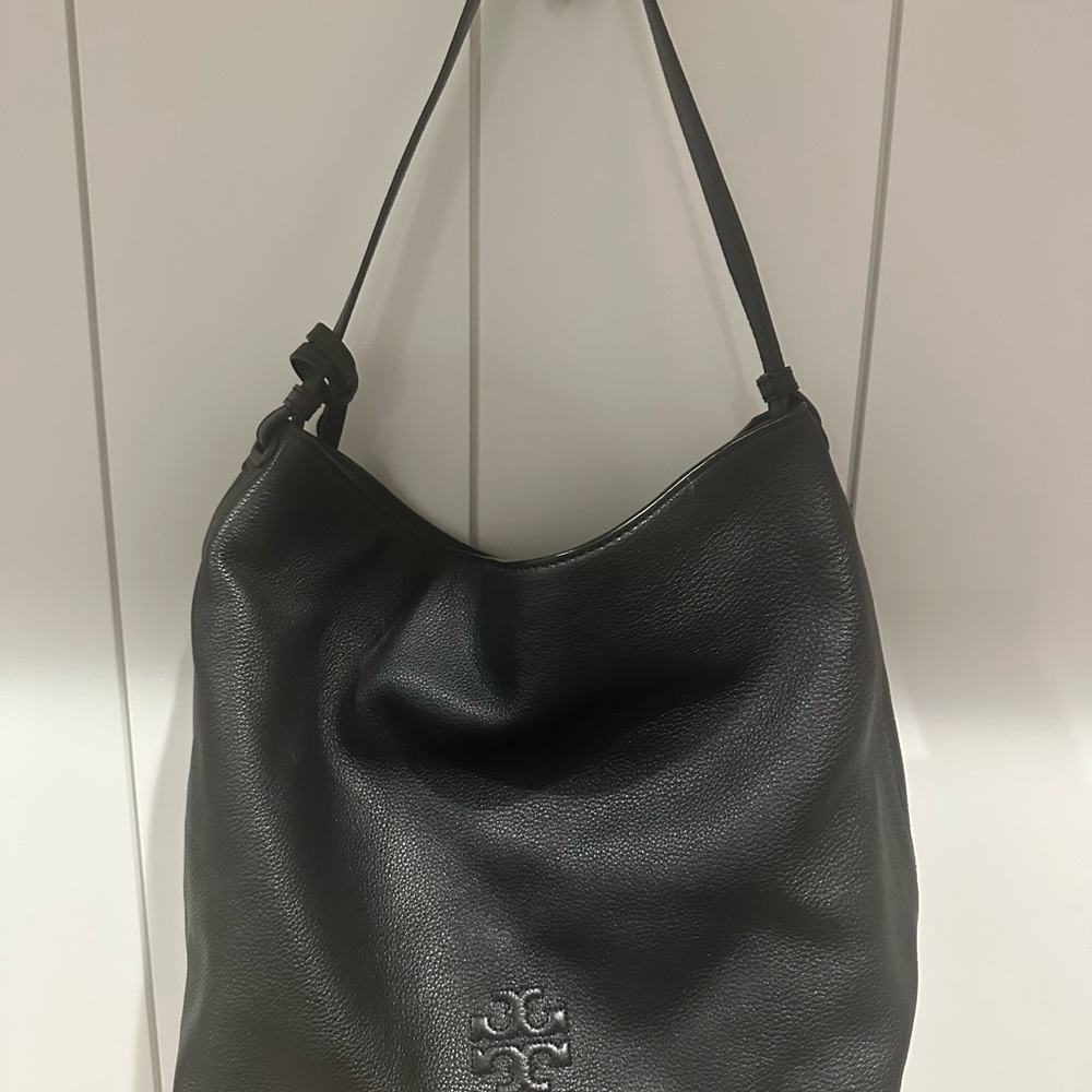 Tory Burch Elegant Black Leather Hobo Bag